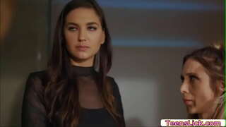 Charlotte Stokely tenkinti savo poreikius, ir ji net padeda Silvia Saige