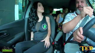 Hon são paulo naken i bilen, och vill göra sin första porrfilm