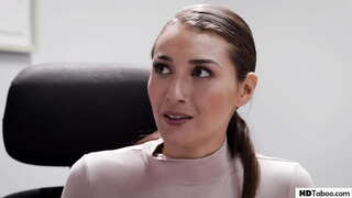 ́� 엉덩이 도우미와 성이 있는 그녀의 상사와 결혼