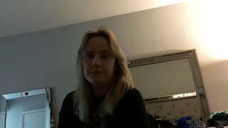 ���ోదరి అడుగుతుంది అడుగు సోదరుడు ఫక్ ఆమె ఎందుకంటే ఆమె స్నేహితుడు Fucks ఆమె సవతి సోదరుడు