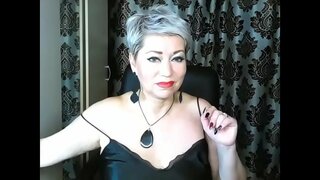 Bajkowa rosyjska mamuśka Tym jej słodką cipkę bezlitośnie pieprzą w gorącym prywatny...